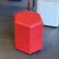 Preview: Roter, sechseckiger Hocker.